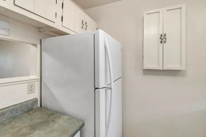 125 Franklin Ave #412 — Photo 8