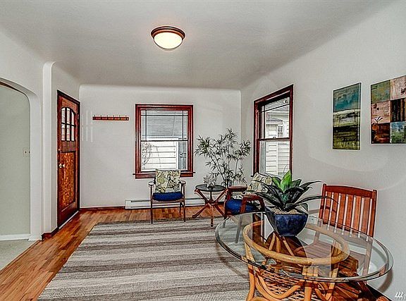 2nd image of 1206 1/2 McKenzie Ave