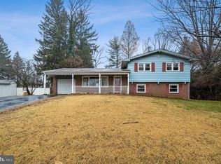 3 Wood Ln, Malvern, PA 19355