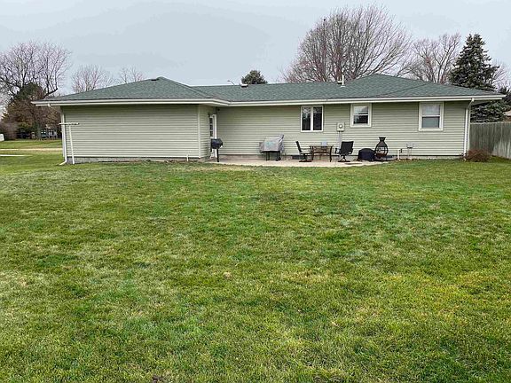 2nd image of 318 Bowmar Dr