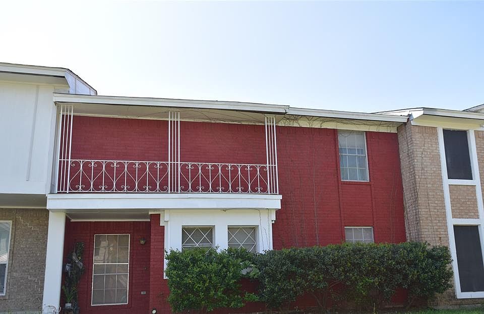 1st image of 2211 Sheraton Dr