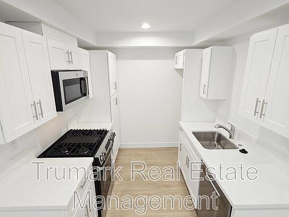 3rd image of 623 Orange Grove Ave APT 2