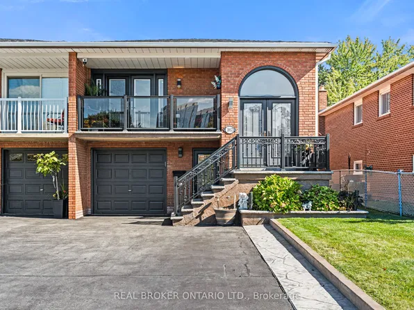 3952 Bishopstoke Ln, Mississauga, ON L4Z 1J2