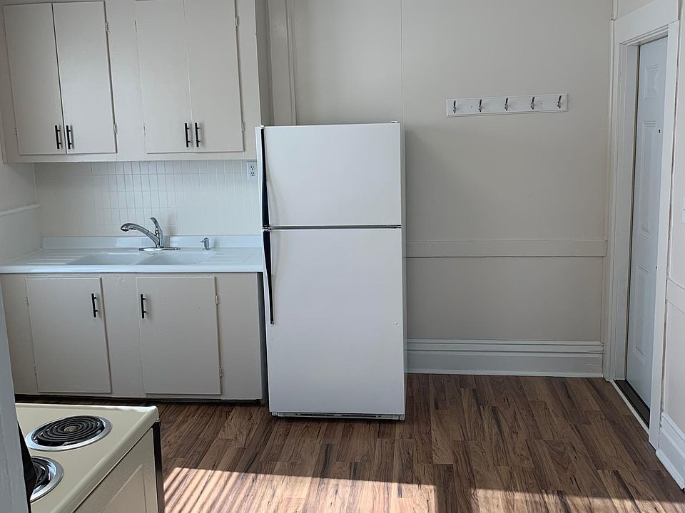 1st image of 321 E Lincoln St #1