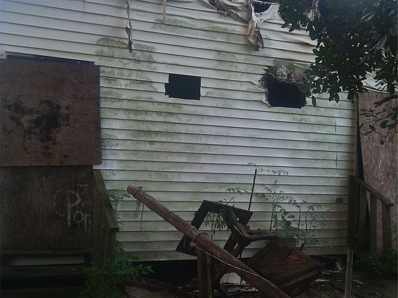 4th image of 2269 N Galvez St