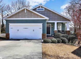 104 Ragon Ln, Greenville, SC 29609