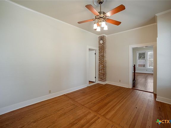 5th image of 687 W Mill St