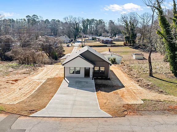 3rd image of 106 New St