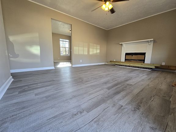 4th image of 414 Pacific Ave