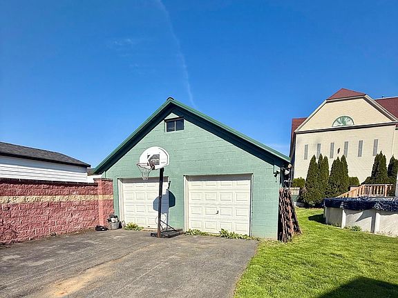 4th image of 727 Lackawanna Ave