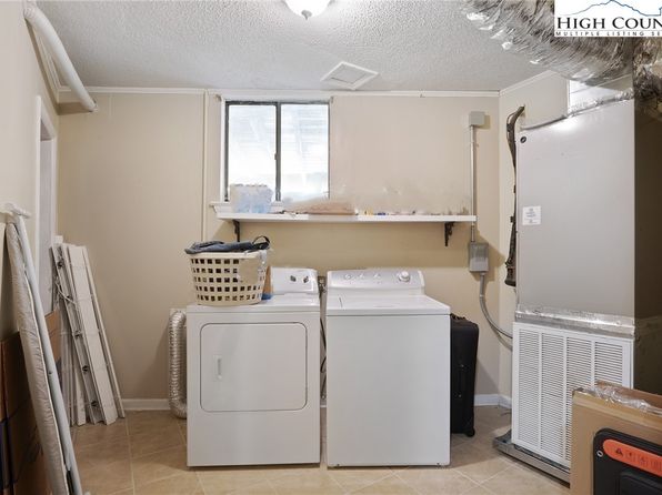 3190 Holly Road, Connelly Springs, NC 28612
