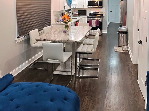 4th image of 9016 S Lowe Ave