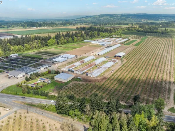 9903 Yergen Rd NE, Aurora, OR 97002