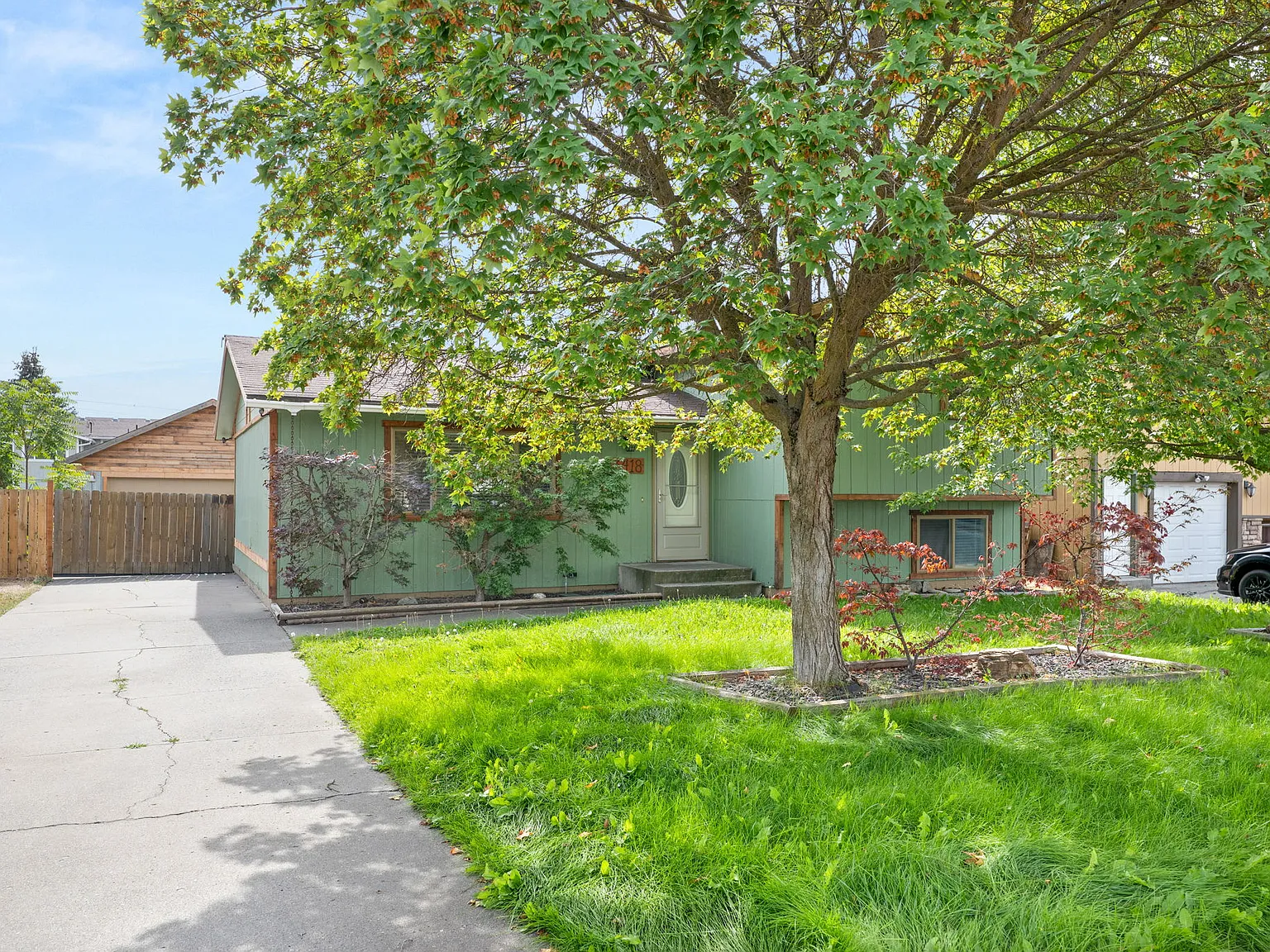 3 bed, 1860 sqft, $2,295 — Photo 1