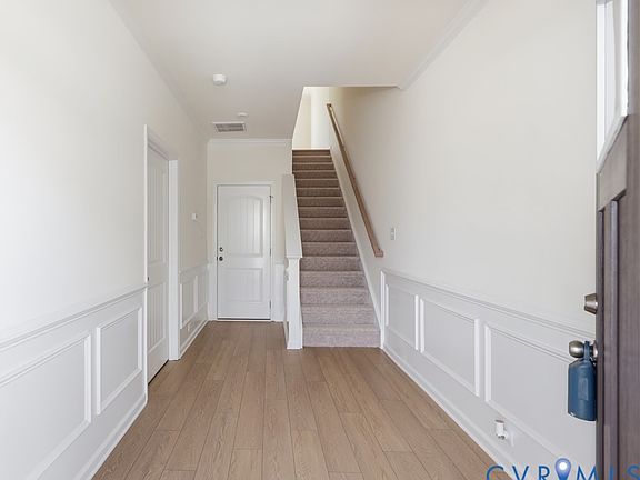 5th image of 2419 Flora Blvd
