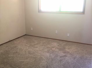 13323 SE Sherman St, Portland, OR 97233