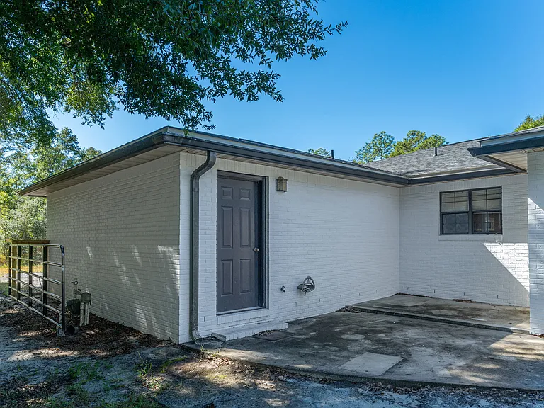 83 Edgewood Dr — Photo 42