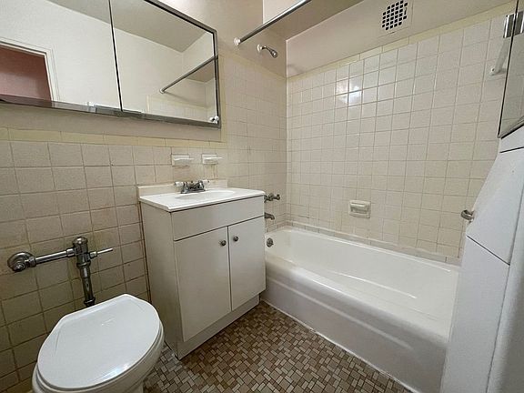 5th image of 110-48 72nd Ave #77