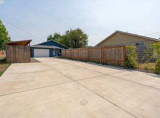 910 S Columbia St, Newberg, OR 97132