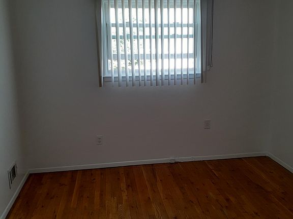 4th image of 231 Hillman Ave