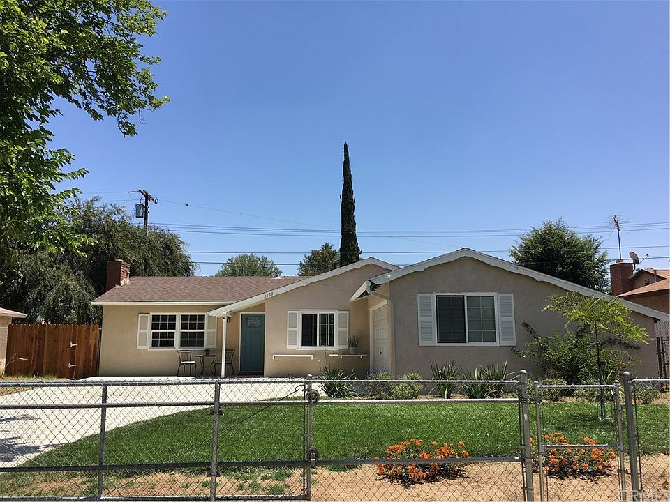 2nd image of 3157 Jacaranda St