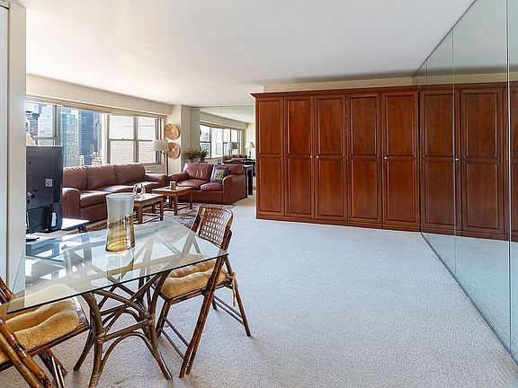 4th image of 400 E 56th St APT 27A