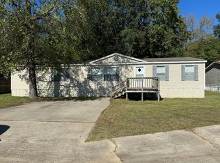 9522 Oak Hill Dr, Willis, TX 77318