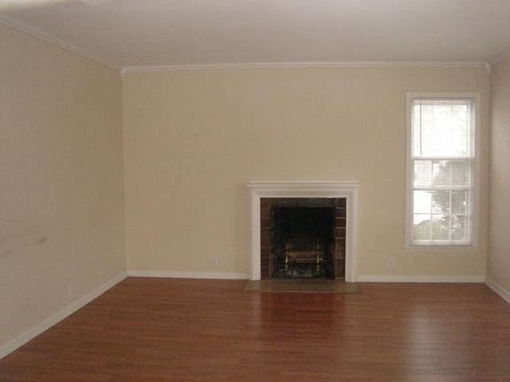 2nd image of 424 S Chippewa Dr