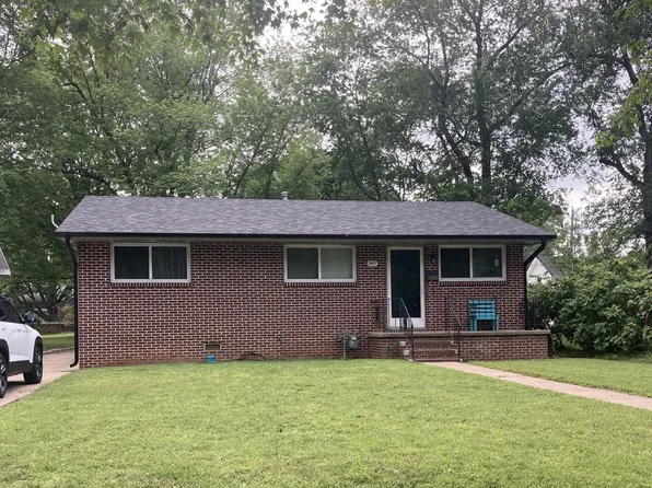 1415 Grand Avenue, Carthage, MO 64836