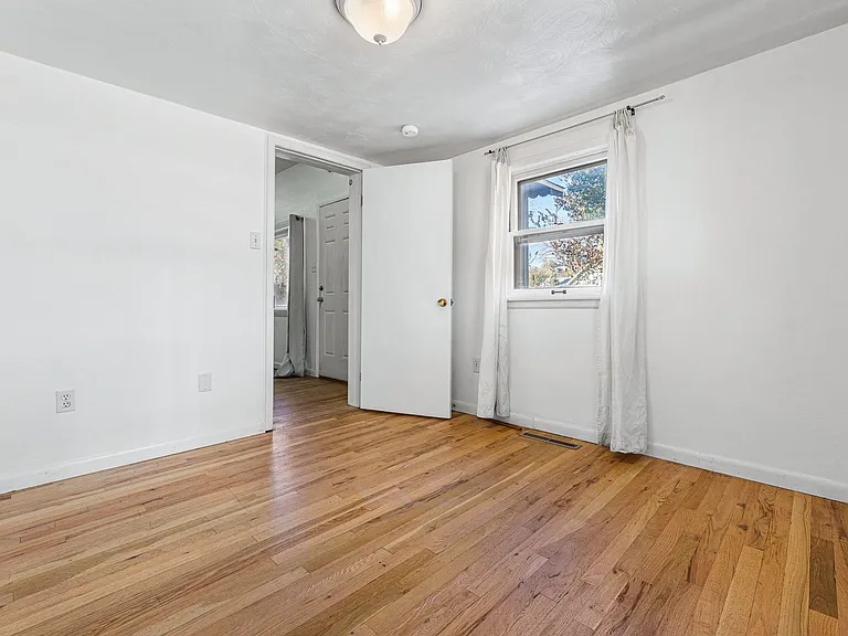 504 E Baseline Rd — Photo 18