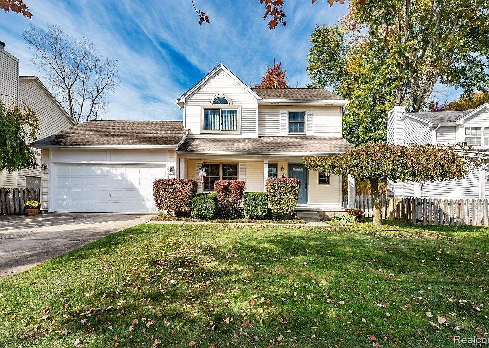 1st image of 7827 Briarbrook Dr