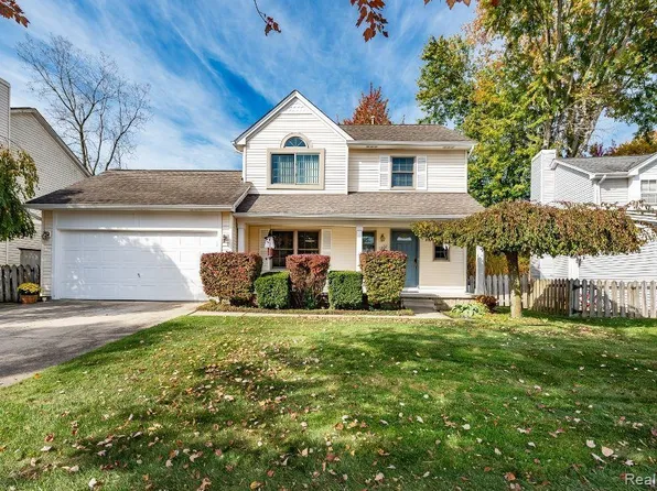 7827 Briarbrook Dr, Ypsilanti, MI 48197