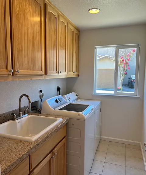 1371 Cassel Ln — Photo 8