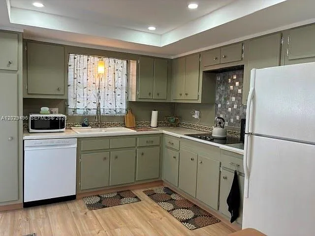 180 NE 12th Ave #11B — Photo 4