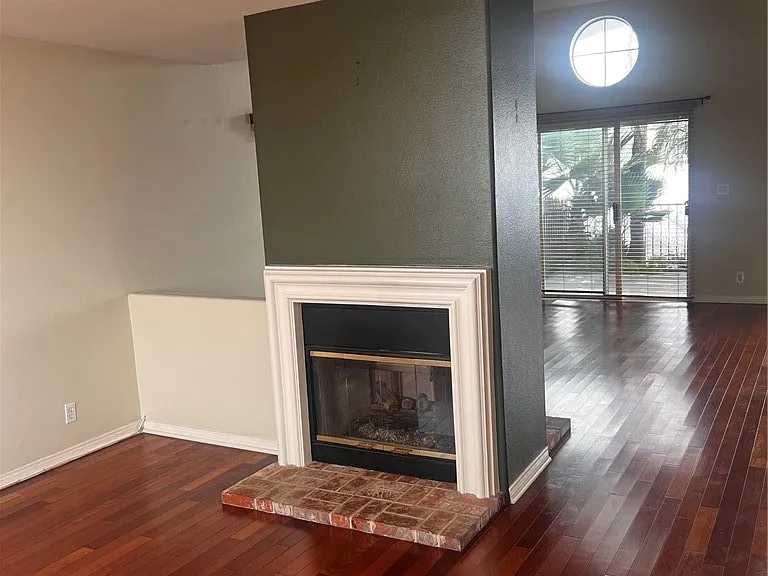 301 Diamond St #B — Photo 9