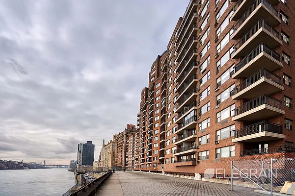 Sold by (Legacy) Elegran | media 20