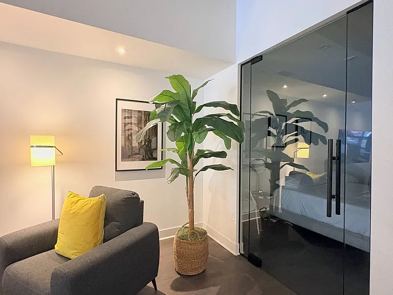 399 Adelaide St W #104 — Photo 20
