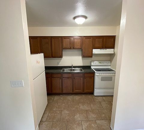 4th image of 945 N 11th St APT 5