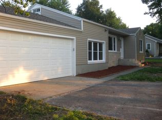 1806 S Lakeshore Dr, Springfield, MO 65810