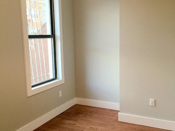5th image of 590 Marcy Ave #3
