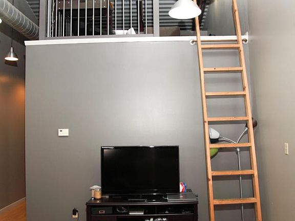 2nd image of 749 Richwood Ave APT 10