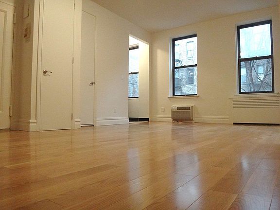 3rd image of 225 E 84th St APT 3E