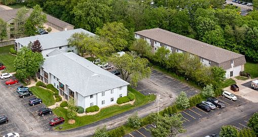 1st image of 2221 Willow Knolls Dr W #1