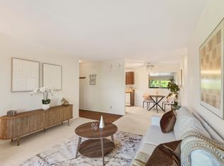 1427 Marchbanks Dr APT 4, Walnut Creek, CA 94598