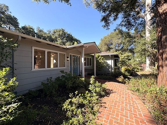 2nd image of 621 Menlo Oaks Dr