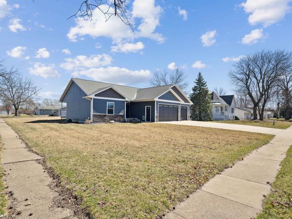 401 Center St, Middletown, IA 52638