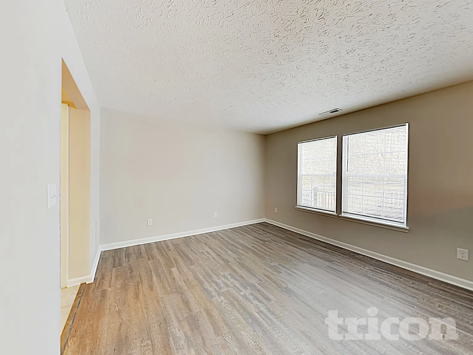 10740 Snowdrop Way Indianapolis IN — Photo 4