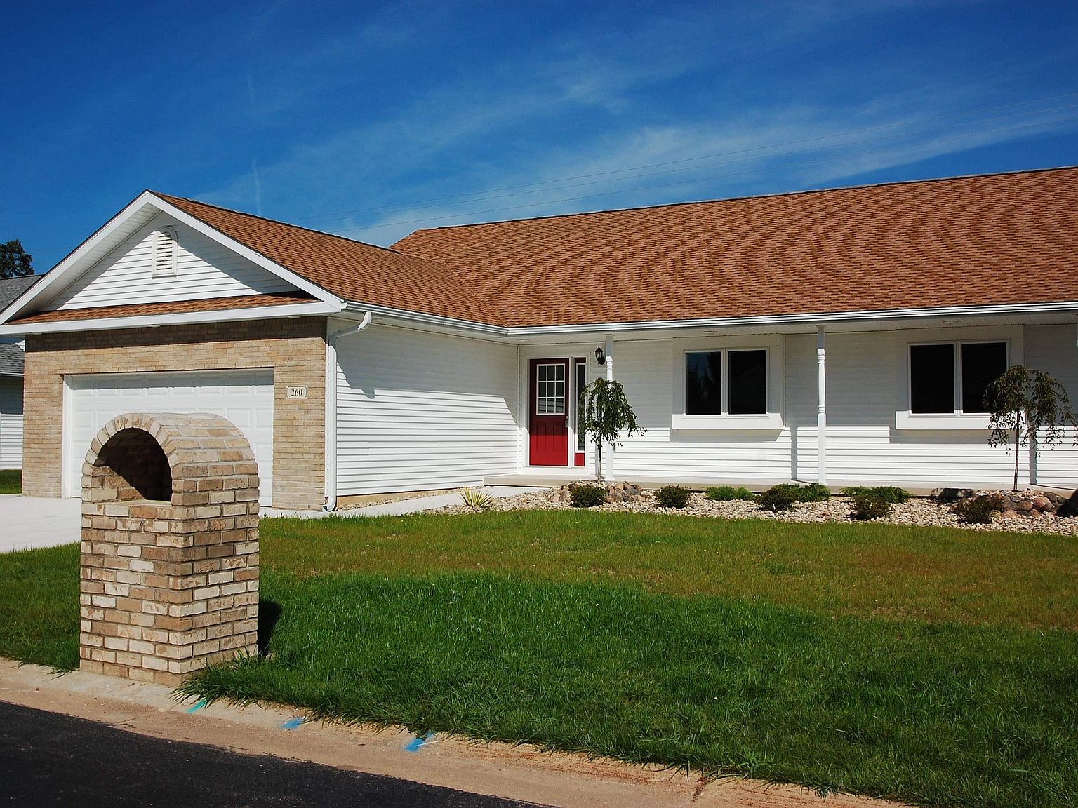 260 Windemere Pl #13B