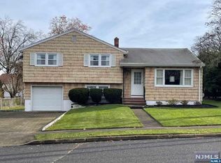 21 Brookfield Rd, Dumont, NJ 07628