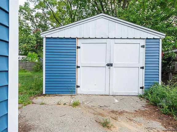 5th image of 296 W Larch Ave #2